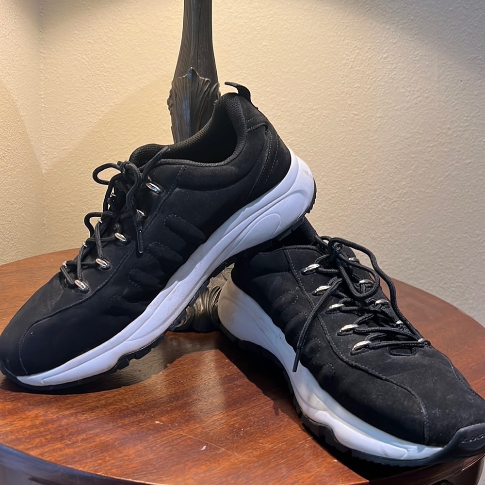 Men’s size 12 USA 46 AUR Black Lugz sneakers